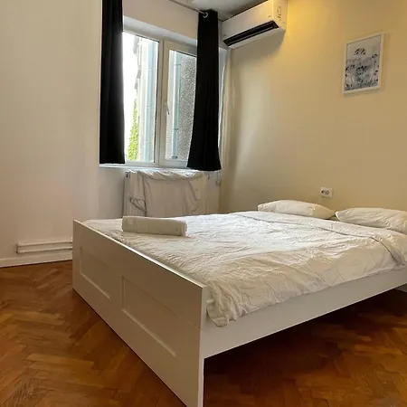 Citylights Penthouse Apartman Bukarest